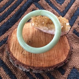 MUST GO! Jade Glass Bangle